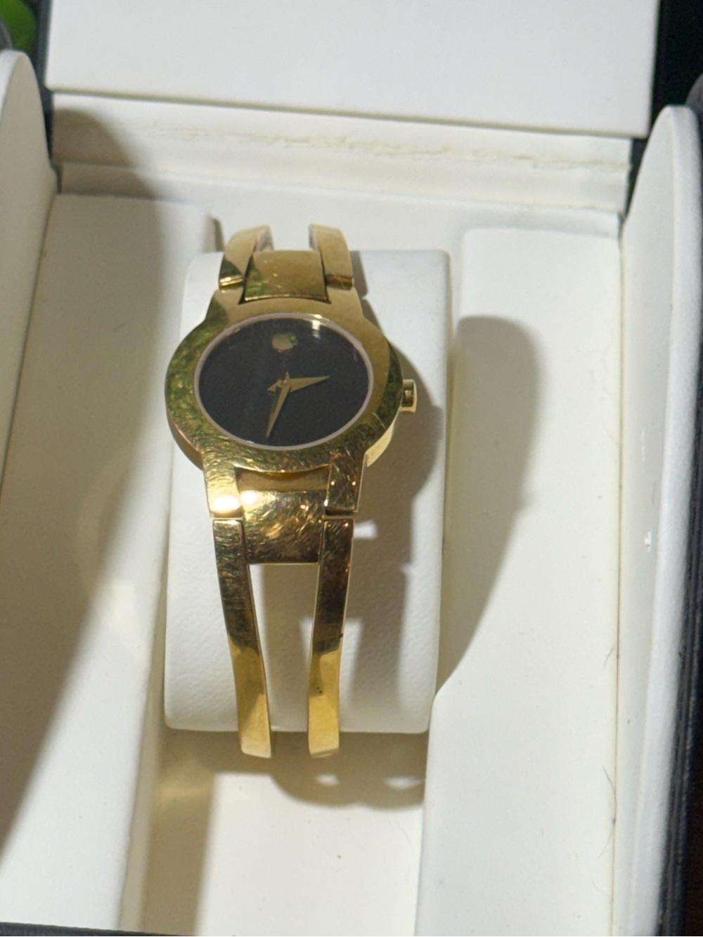Movado Women’s Gold Tone Black Dial Swiss Watch 88 E4 1842 w/ Box & Extra Links